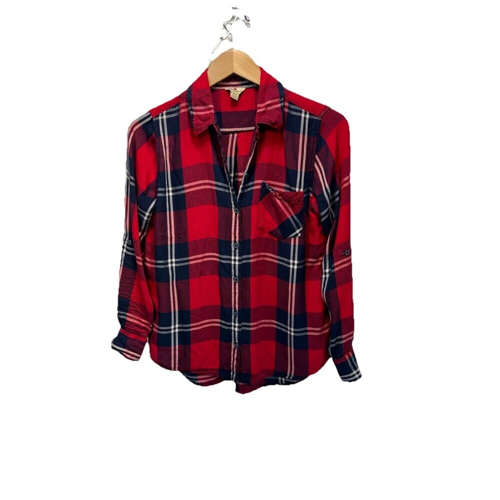 Woolrich Women’s M Red Plaid Rayon Shirt Roll Tab Sleeve Outdoor Cabincore